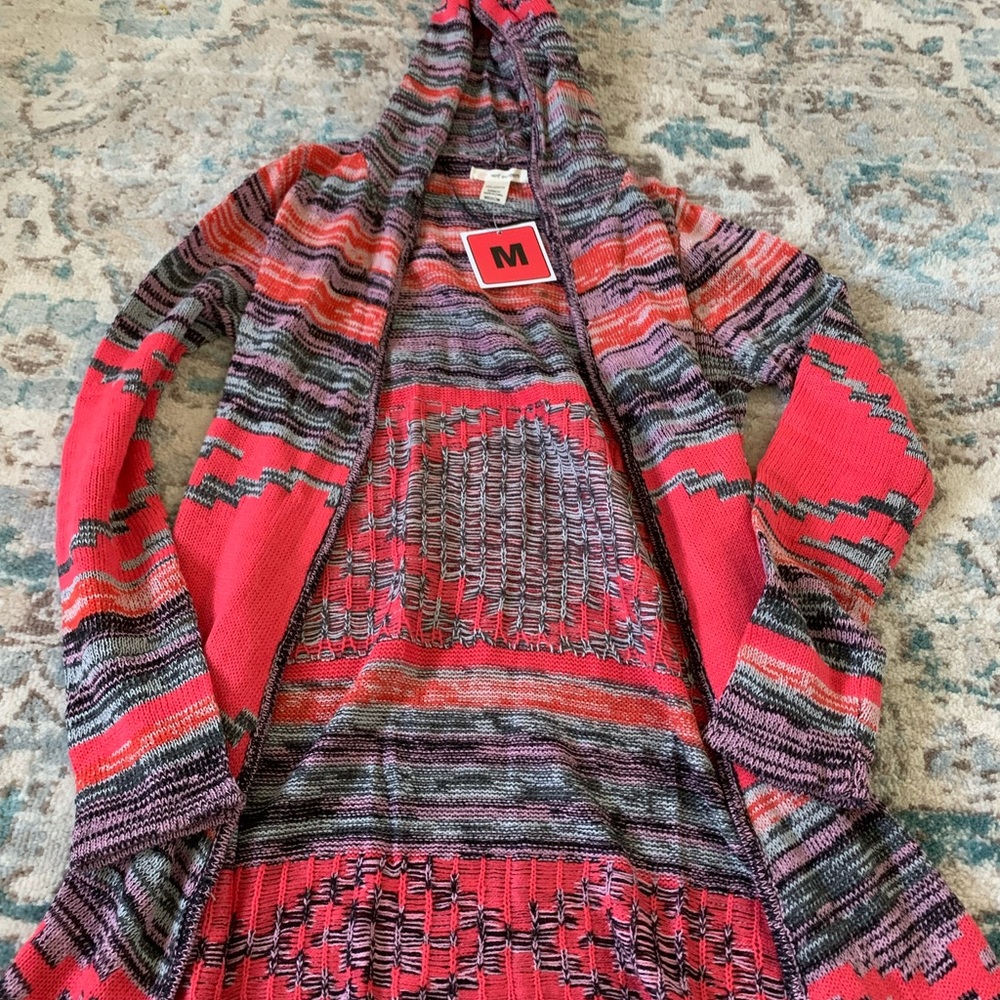 NWT pull over sweater